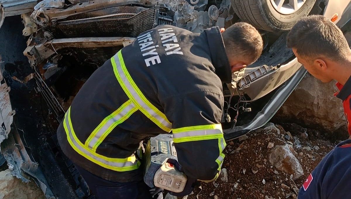 hatayda arac takla atti surucu yaralandi GyIpCdx8