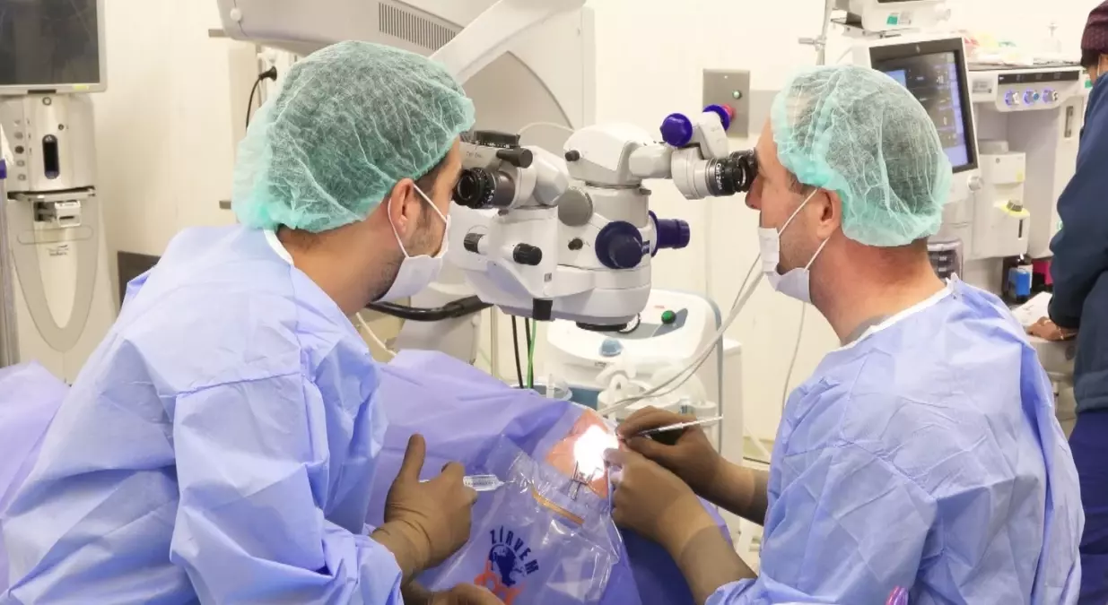 canli cerrahi sempozyumu bes klinik vaka incelendi EyPROjTZ.jpg