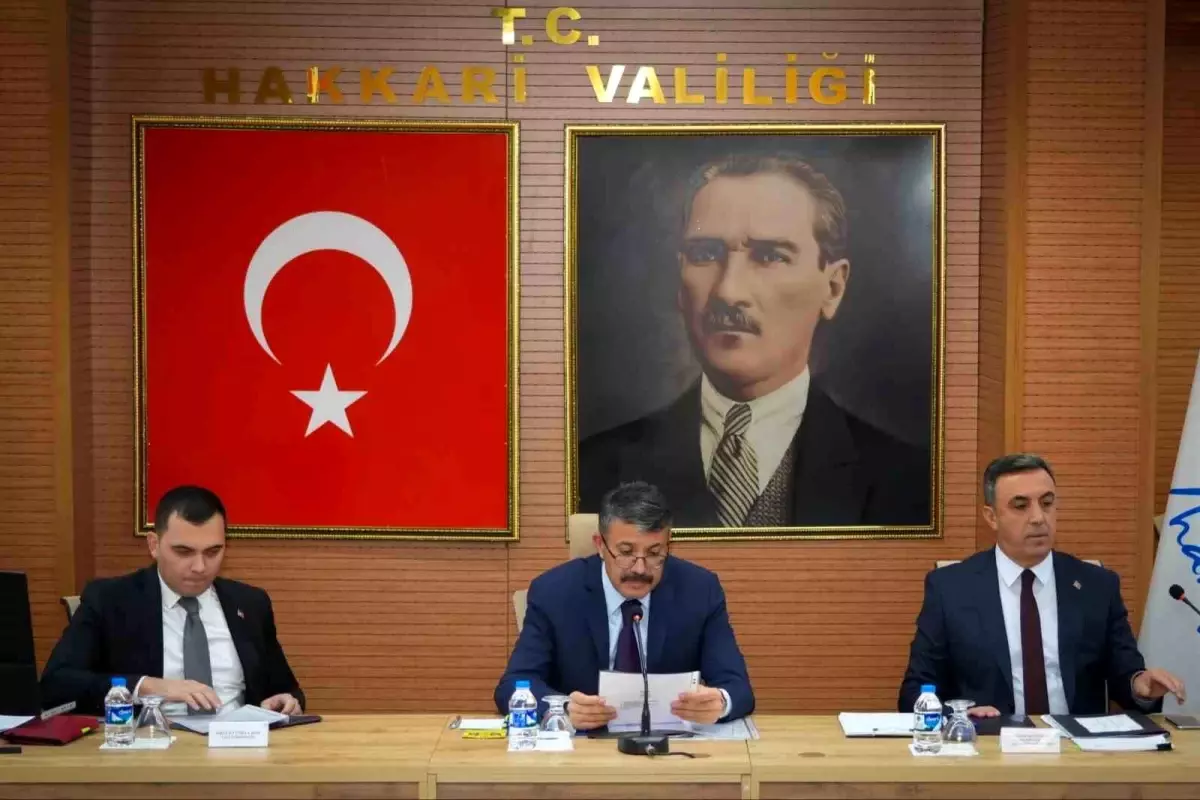 hakkaride 74 milyar tllik yatirimlar istisare edildi cWxzjrUs