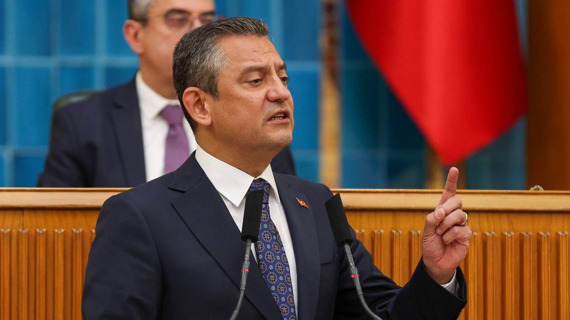 ozelden gebzede yikilan bina icin aciklama metroyu chpli belediye yapiyor olsa sabah 6da kapilari kirar burokratlari evden alirlardi simdi yalan aciklama yapiyorlar mGBLRNTm.jpg