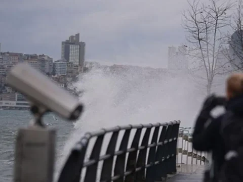 Akomdan istanbul icin yeni uyari kuvvetli poyraz geliyor 2qxwmmMt